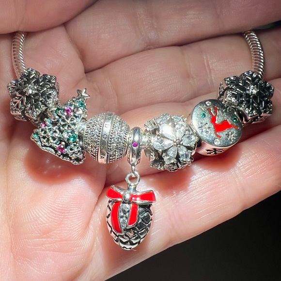 Festive Snowflake Charm - Picture 9 of 9